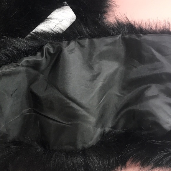 BCBGeneration Faux Fur Wrap Scarf NWT - Picture 5 of 5